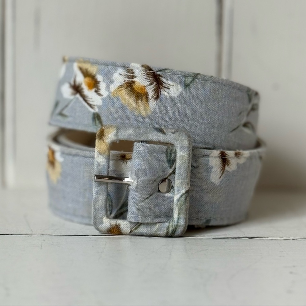 Astor Vintage Floral Fabric Belt